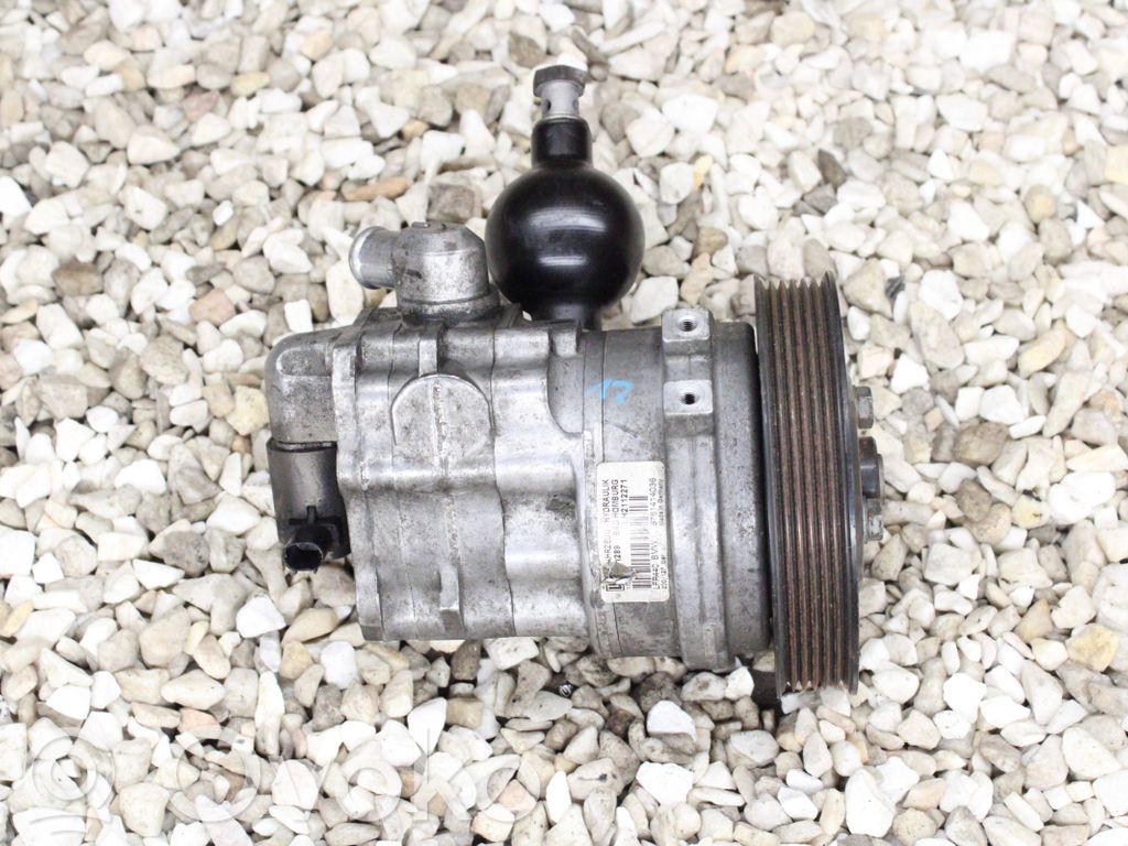 BMW 5 E60 E61 Power steering pump 