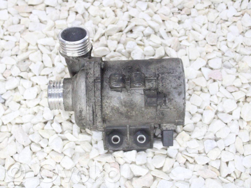 BMW 5 E60 E61 Pompe de circulation d'eau 