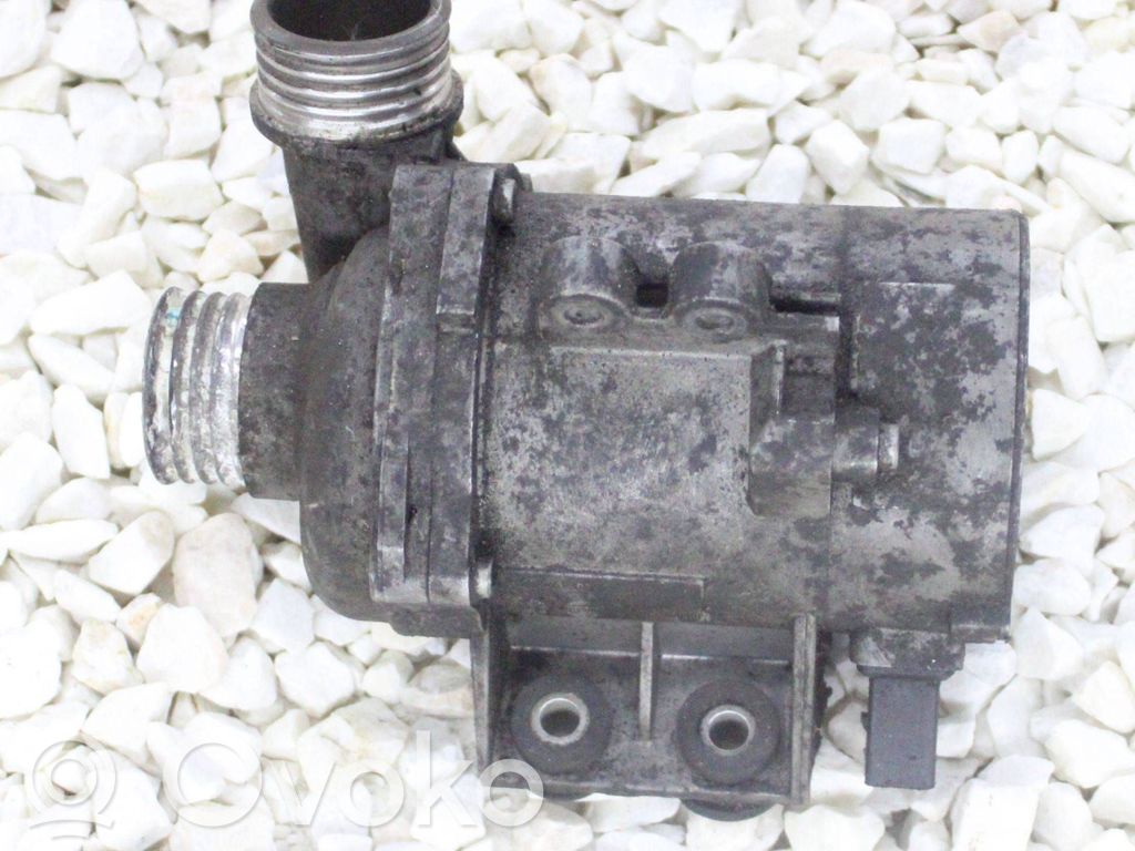 BMW 5 E60 E61 Water pump 