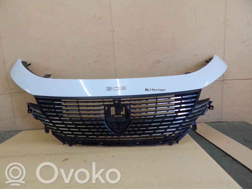 Peugeot 308 Soporte del parachoques delantero 