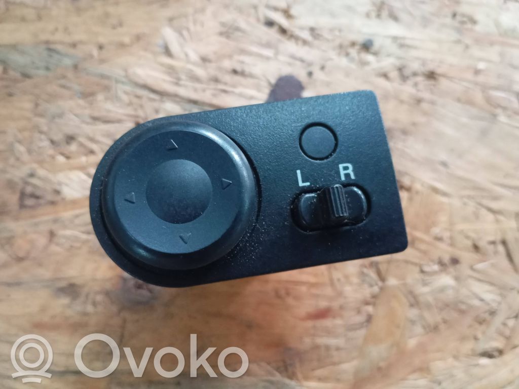 Chevrolet Aveo Wing mirror switch 