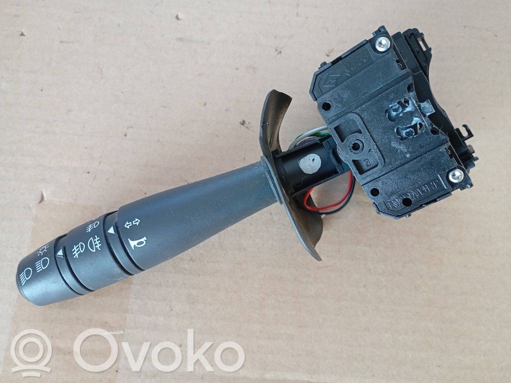 Dacia Sandero Light switch 