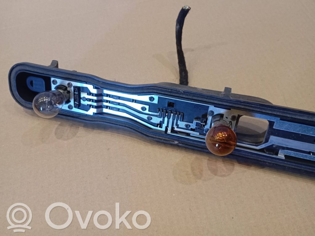 Fiat Scudo Aizmugures spuldzes vāka turētājs 