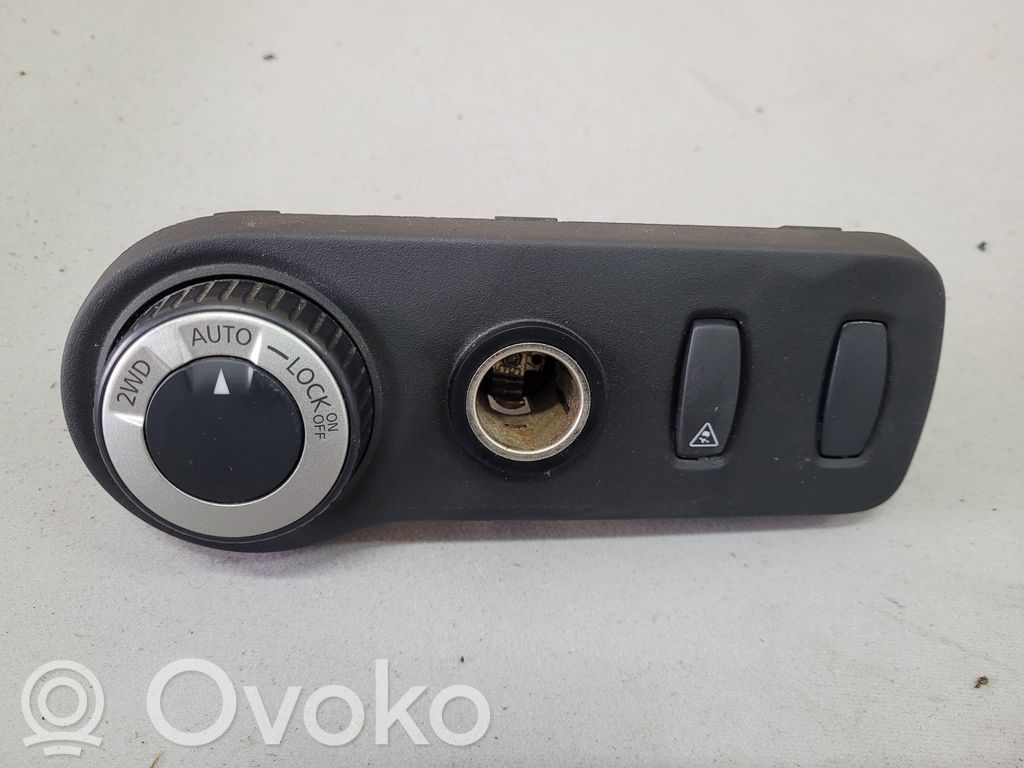Dacia Duster Daudzfunkciju vadības slēdzis / poga 