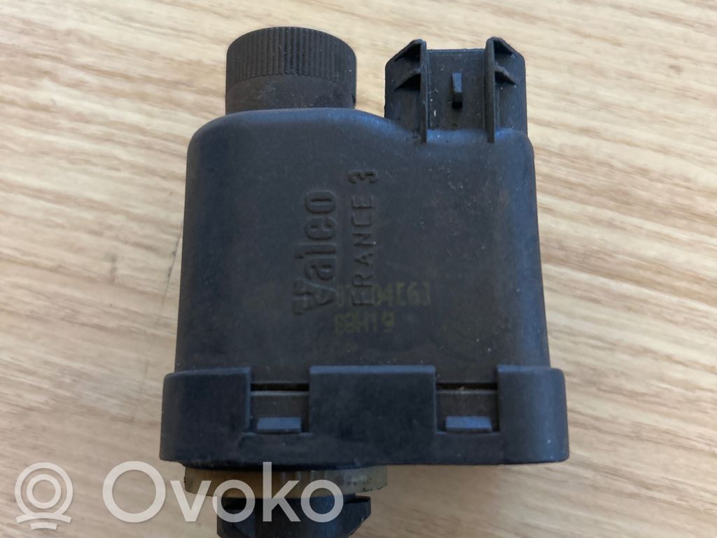 Saab 900 Einzelteil Scheinwerfer 