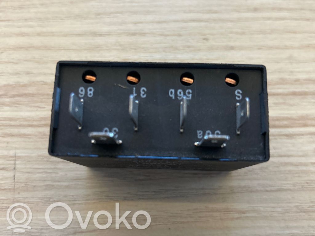 Light relay   9553546,73912002