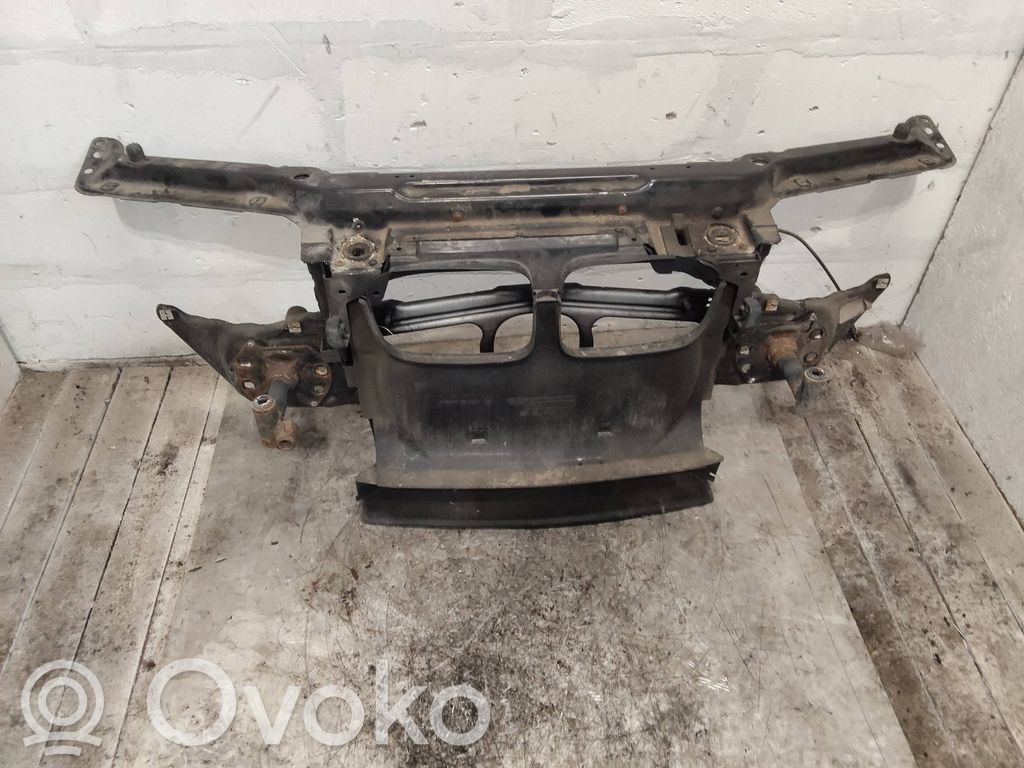 Radiator support slam panel bracket