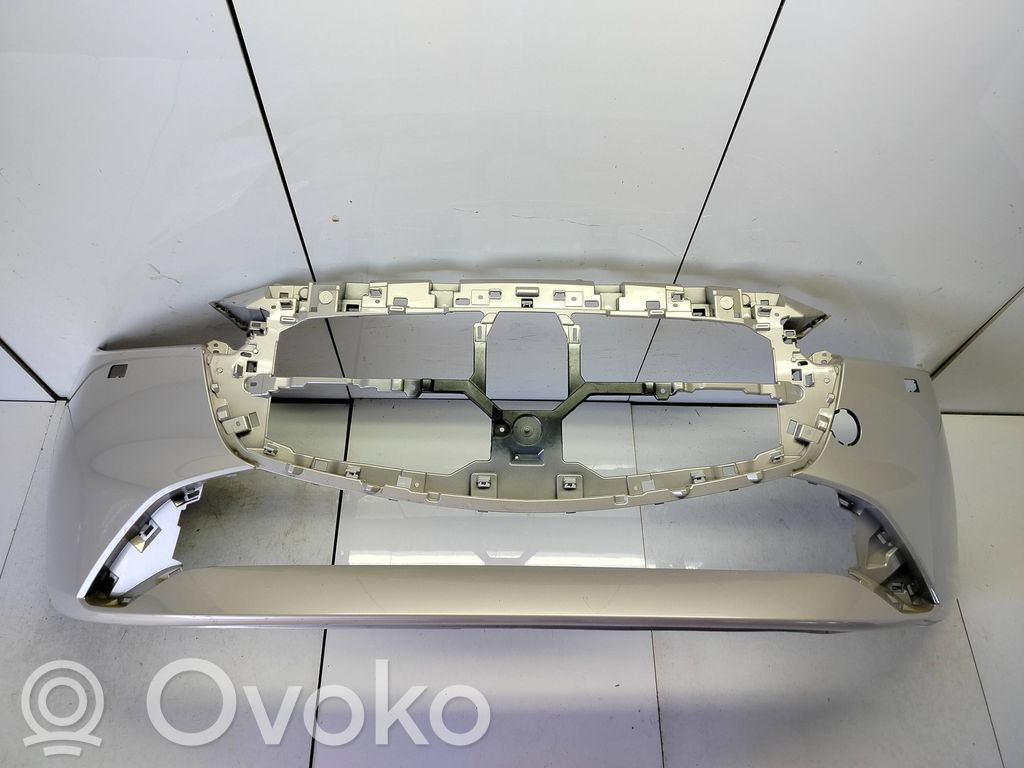 Front bumper   D65E50031