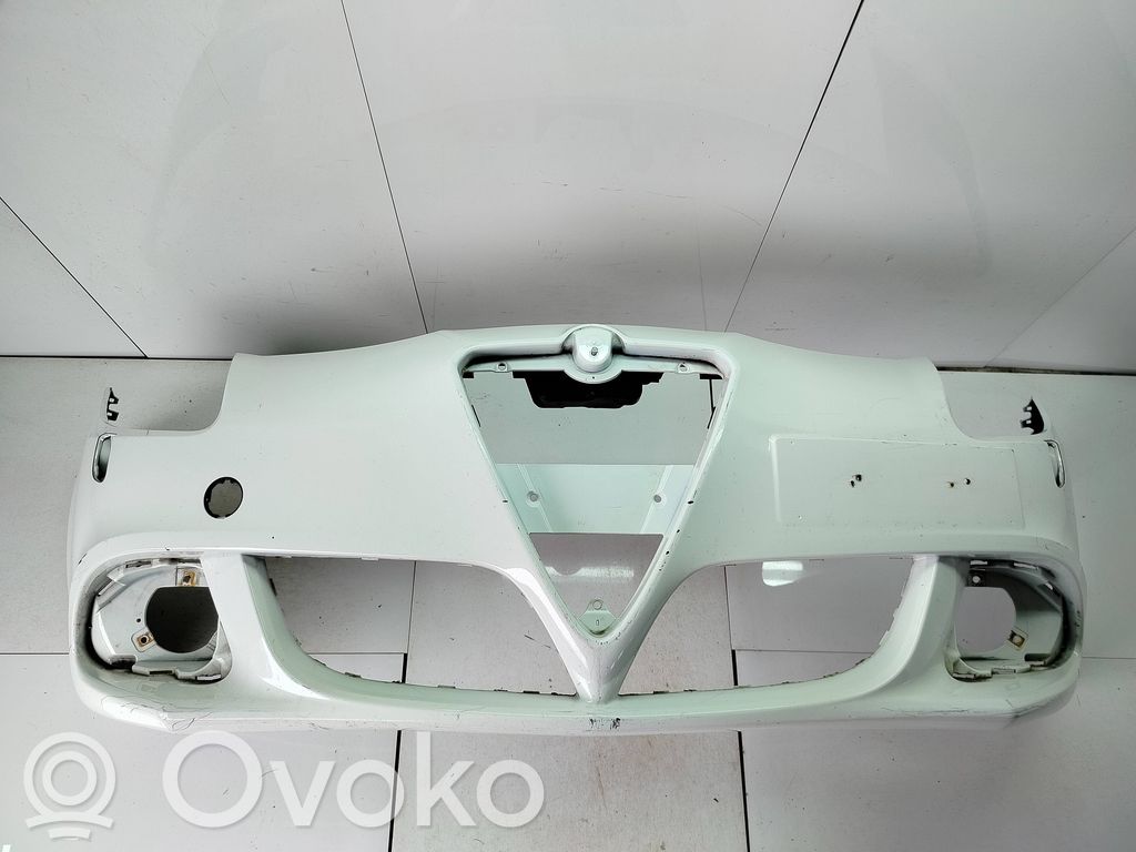 Alfa Romeo Giulietta Zderzak przedni 