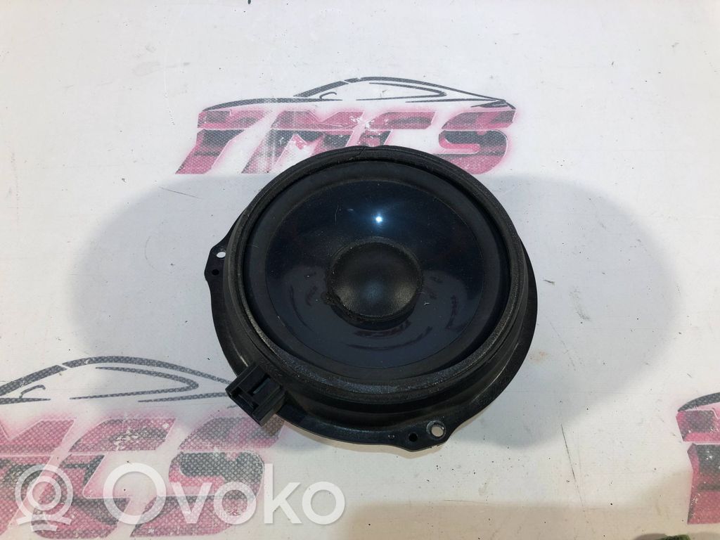 Ford Focus Rear door speaker 