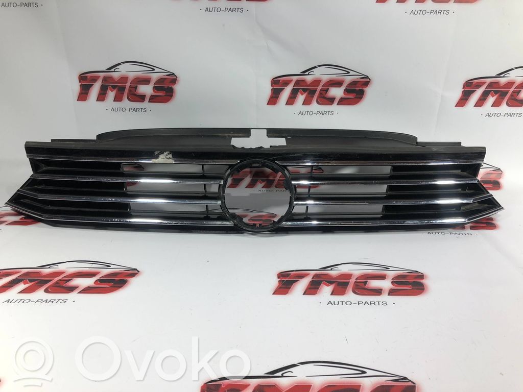 Volkswagen PASSAT B8 Front bumper upper radiator grill 