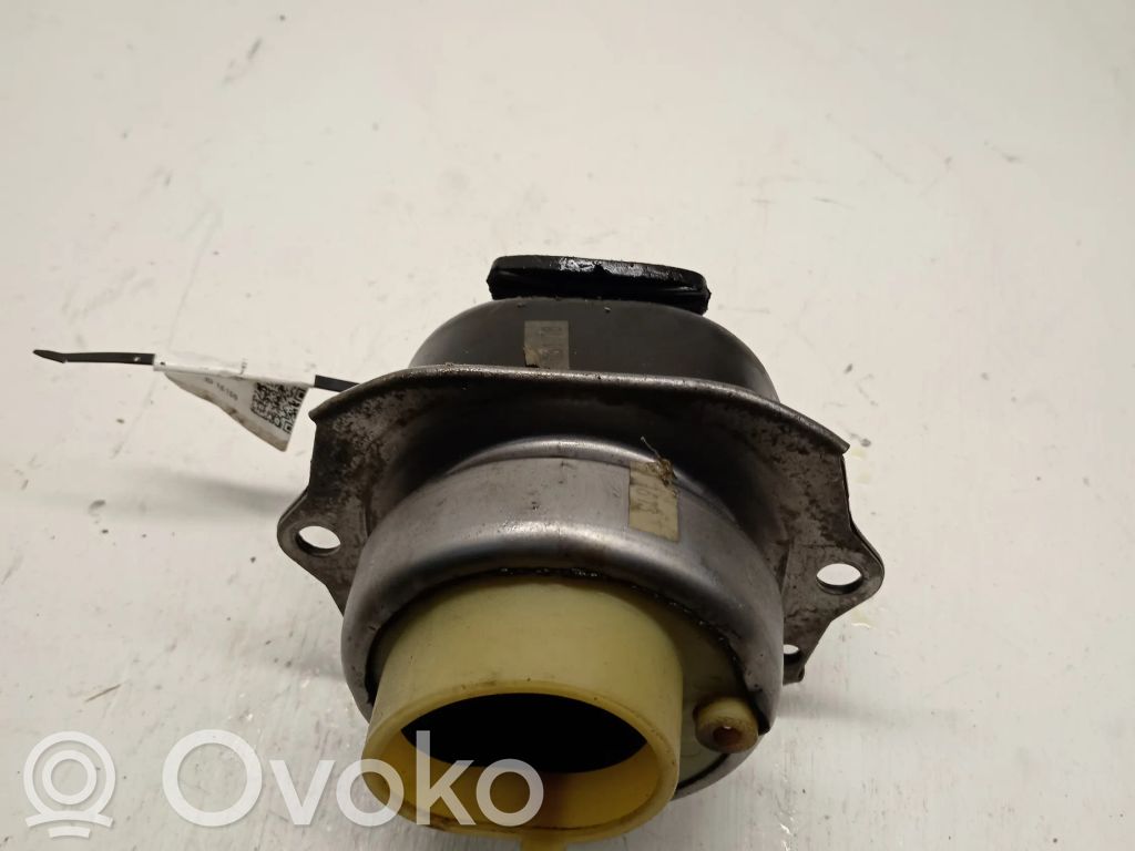 BMW X5 F15 Engine mount bracket 