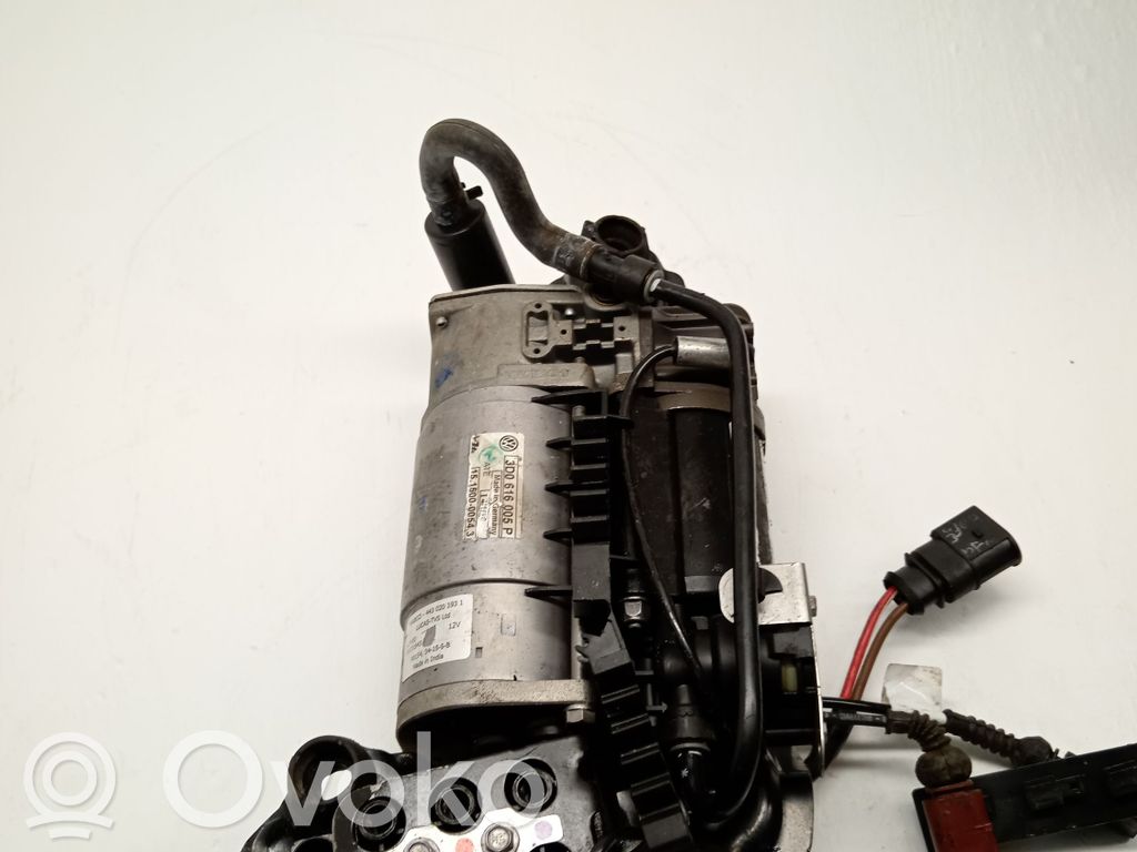 Bentley Continental Air suspension compressor/pump 
