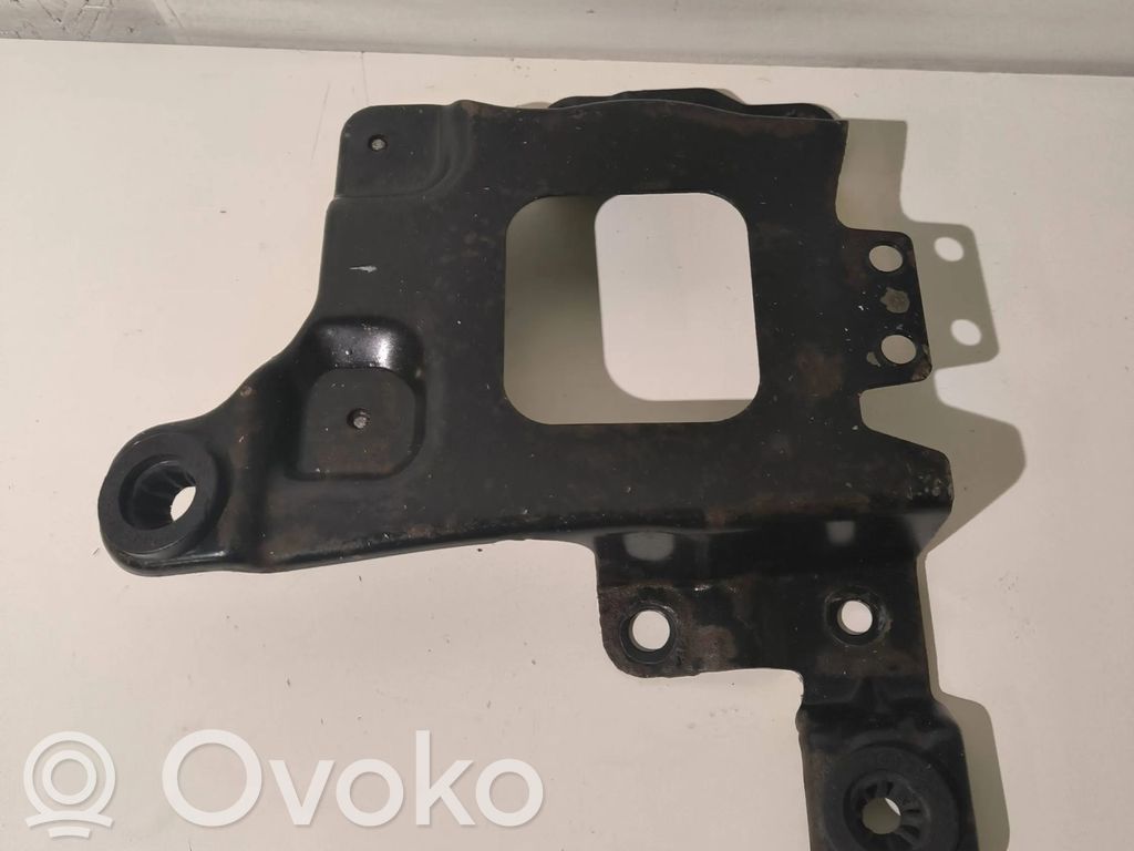 Ford Focus C-MAX Akun alusta 