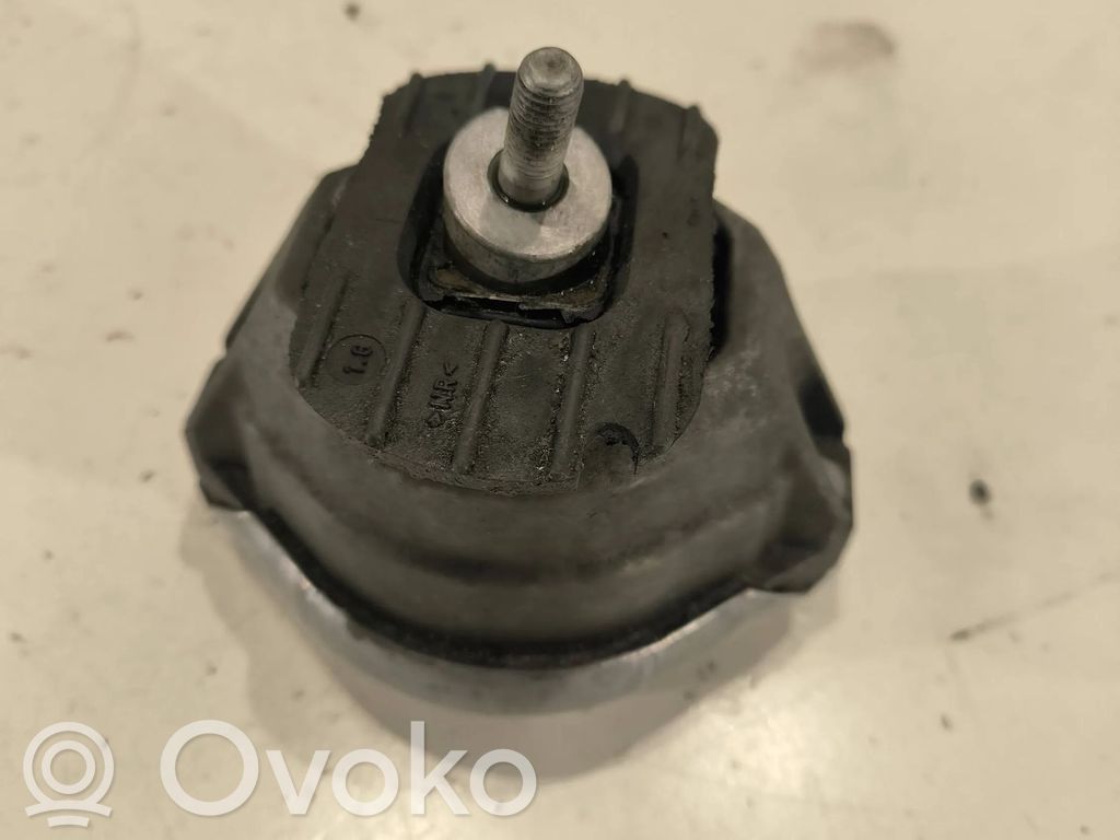 BMW 5 E60 E61 Engine mount bracket 