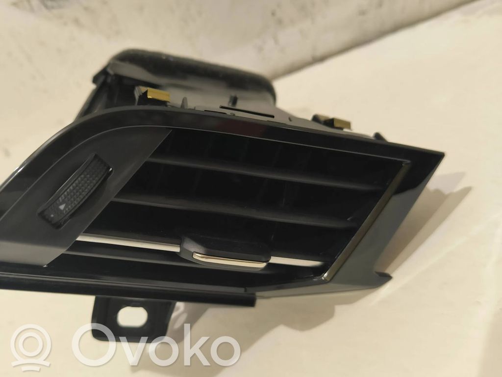 Audi Q3 8U Grilă ventilație centrală 