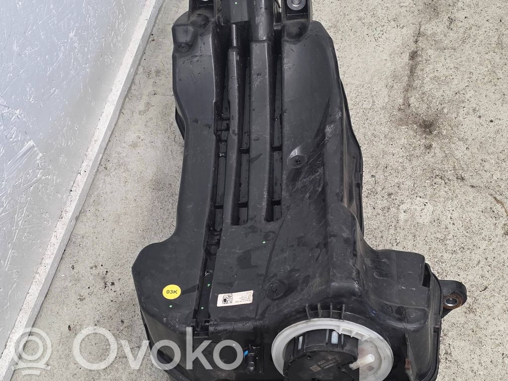 Audi Q7 4M Zbiornik płynu AdBlue 