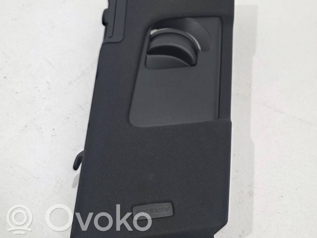 Audi Q8 Pilar (B) (superior) 