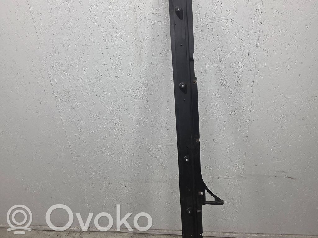 Audi Q8 Protección inferior lateral 