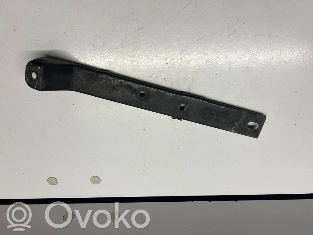 Audi A8 S8 D3 4E Front bumper mounting bracket 