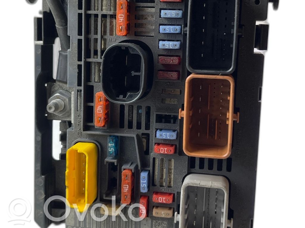 Citroen C4 I Picasso Juego de caja de fusibles 