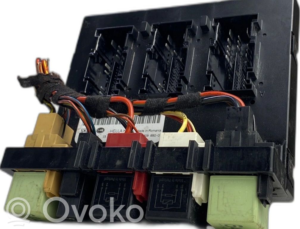 Volkswagen Golf VI Fuse box set 