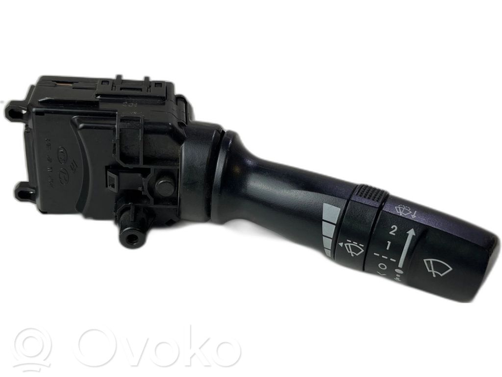 Hyundai i40 Citu veidu slēdži / pogas / pārslēdzēji 