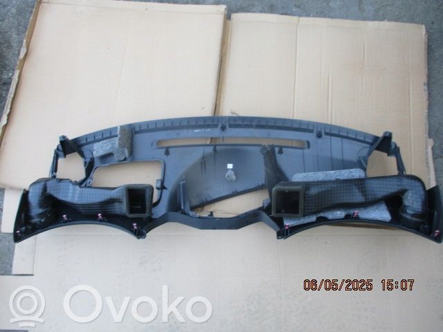 Toyota Yaris Panelė 