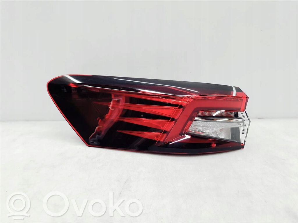 Skoda Superb B8 (3V) Takaluukun takavalot 
