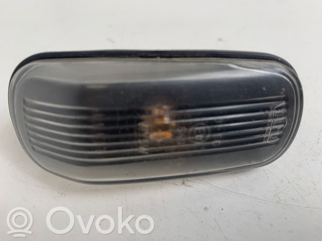 Saab 9-5 Front fender indicator light 