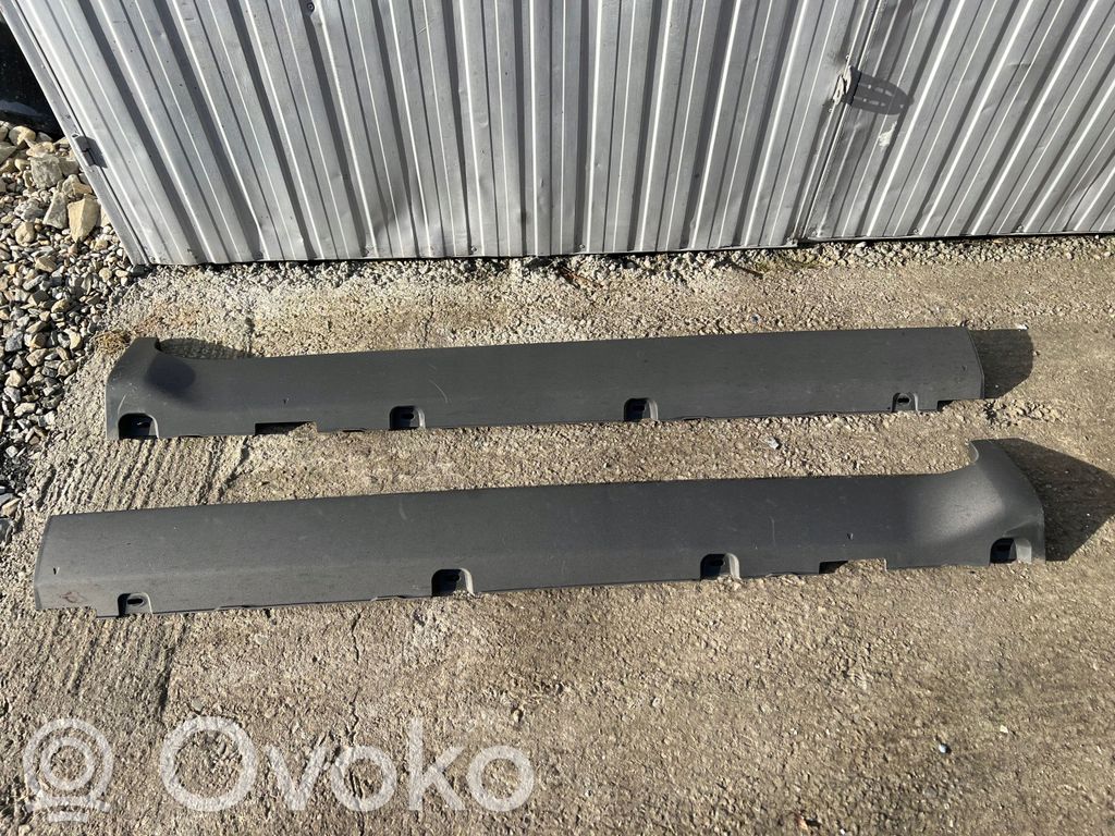 Ford Kuga I Sill 