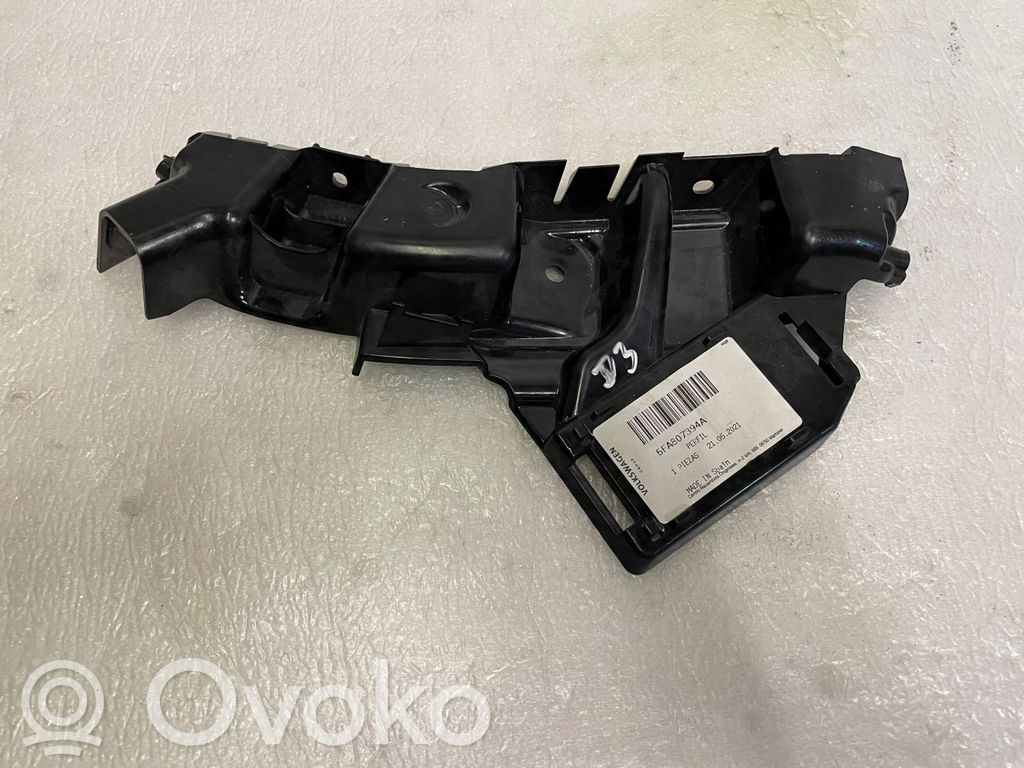 Seat Leon IV Etupuskurin kannake 