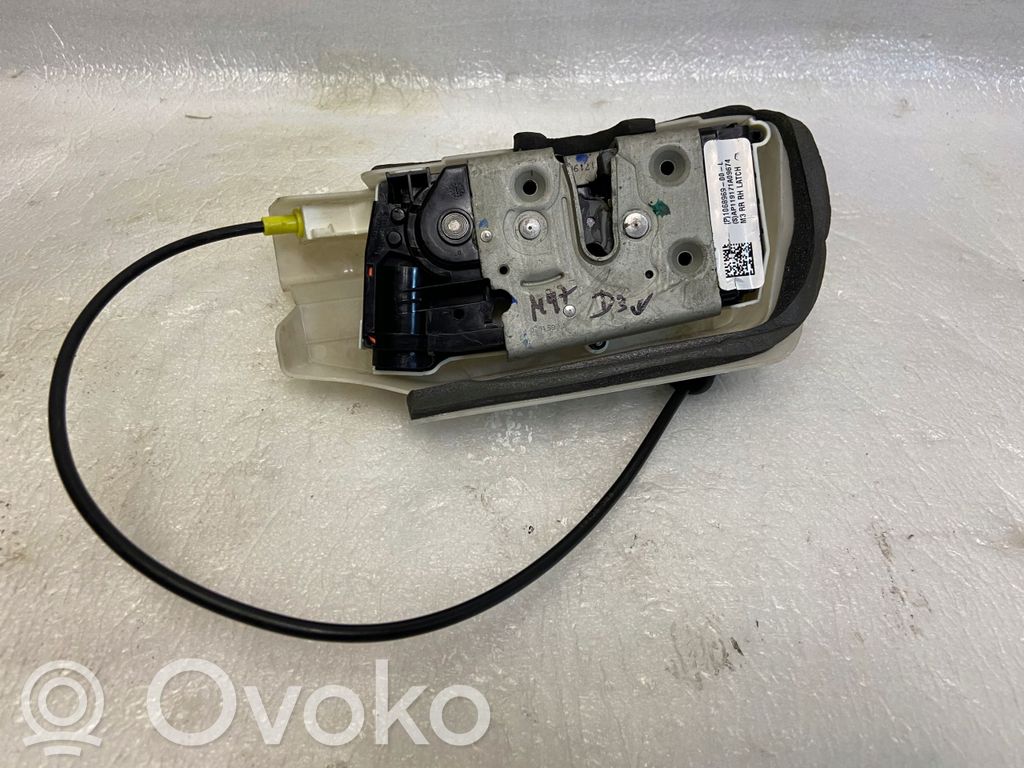 Tesla Model 3 Aizmugurē slēdzene 