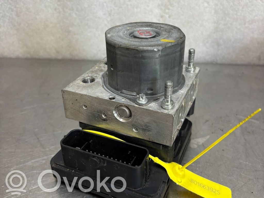 Renault Twingo III Master brake cylinder 