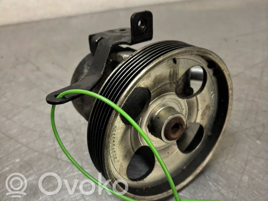 Peugeot 206 Power steering pump 