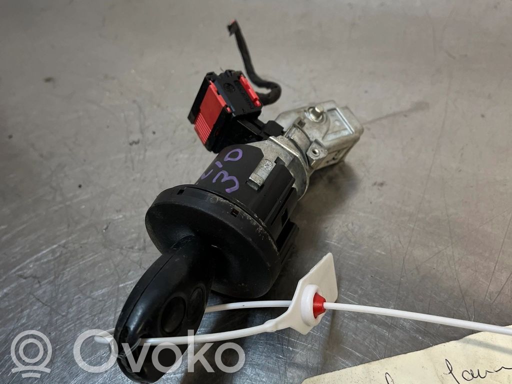 Renault Clio III Užvedimo spynelė 