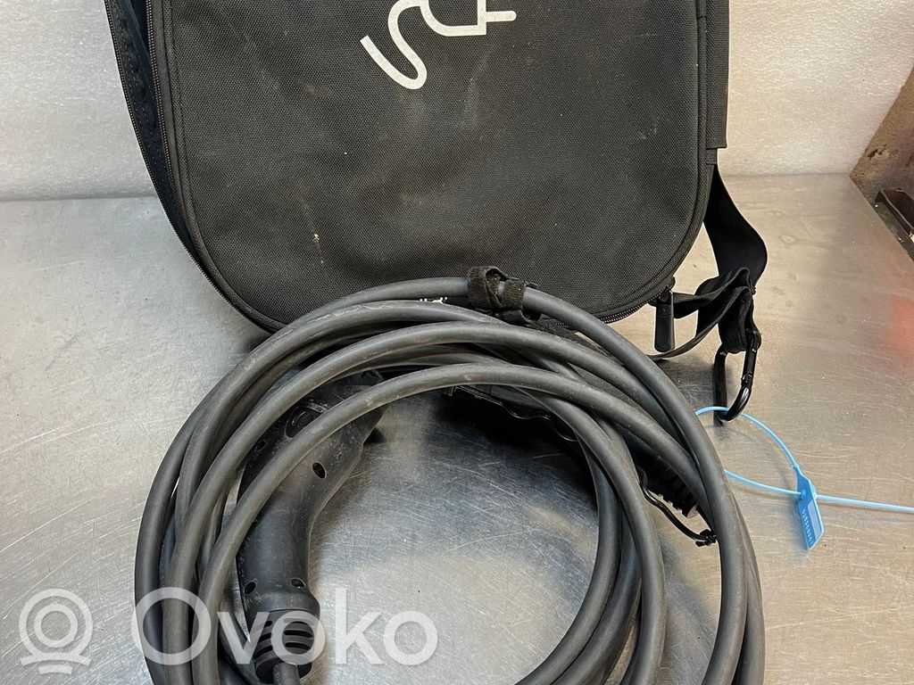 Kabel do ładowania samochodu elektrycznego   DOPORSCHEPANAMERA,971044001,1087026,298971675,97004400010