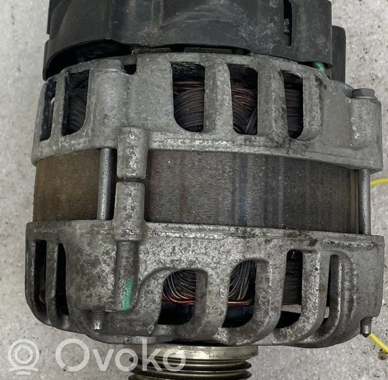 Renault Clio IV Генератор 