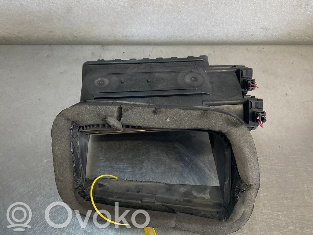 Audi A4 S4 B8 8K Oro filtro dėžės dangtelis 