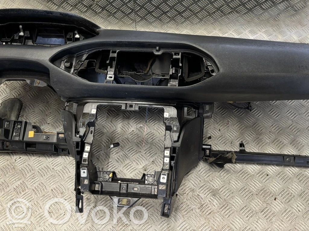 Peugeot 308 Deska rozdzielcza 