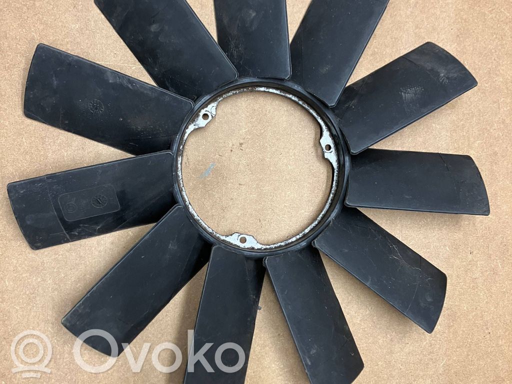 BMW 7 E32 Ventiliatora propellers 