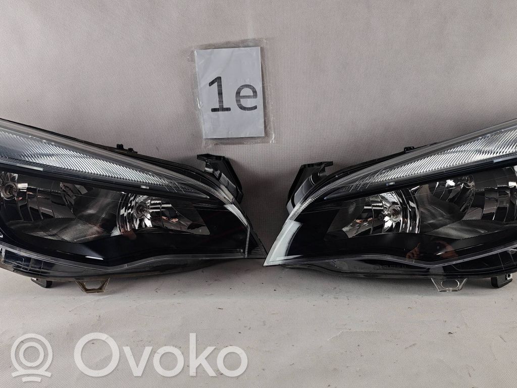 Opel Astra J Headlight/headlamp 