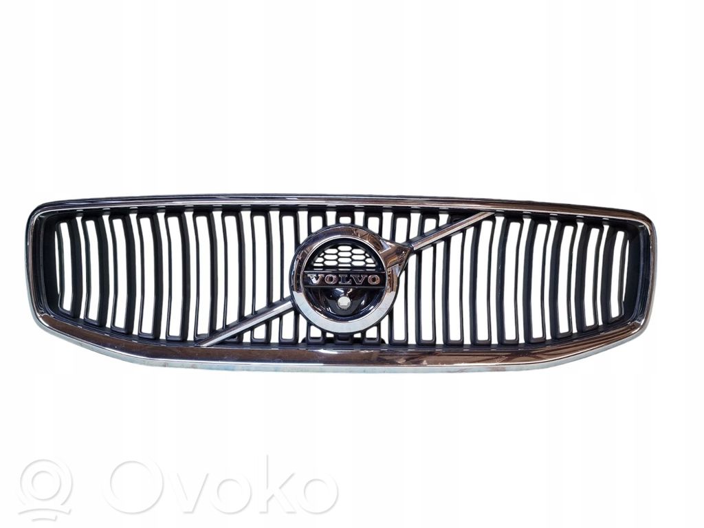 Maskownica / Grill / Atrapa górna chłodnicy   E51231479286,31479286