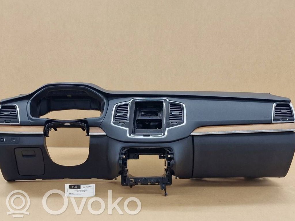 Volvo XC90 Panelis 