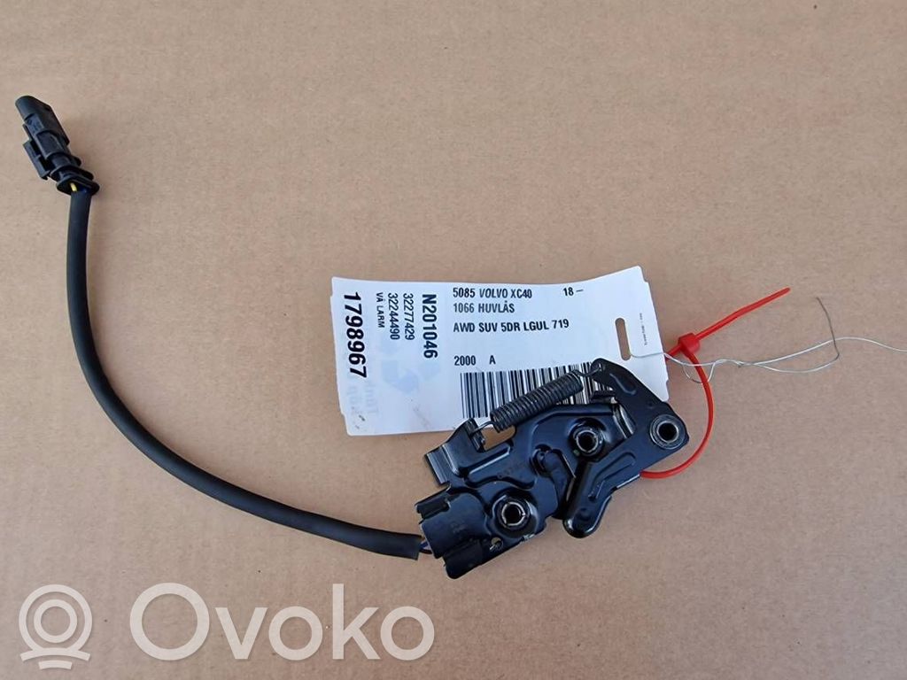 Volvo C40 Zamek pokrywy przedniej / maski silnika 