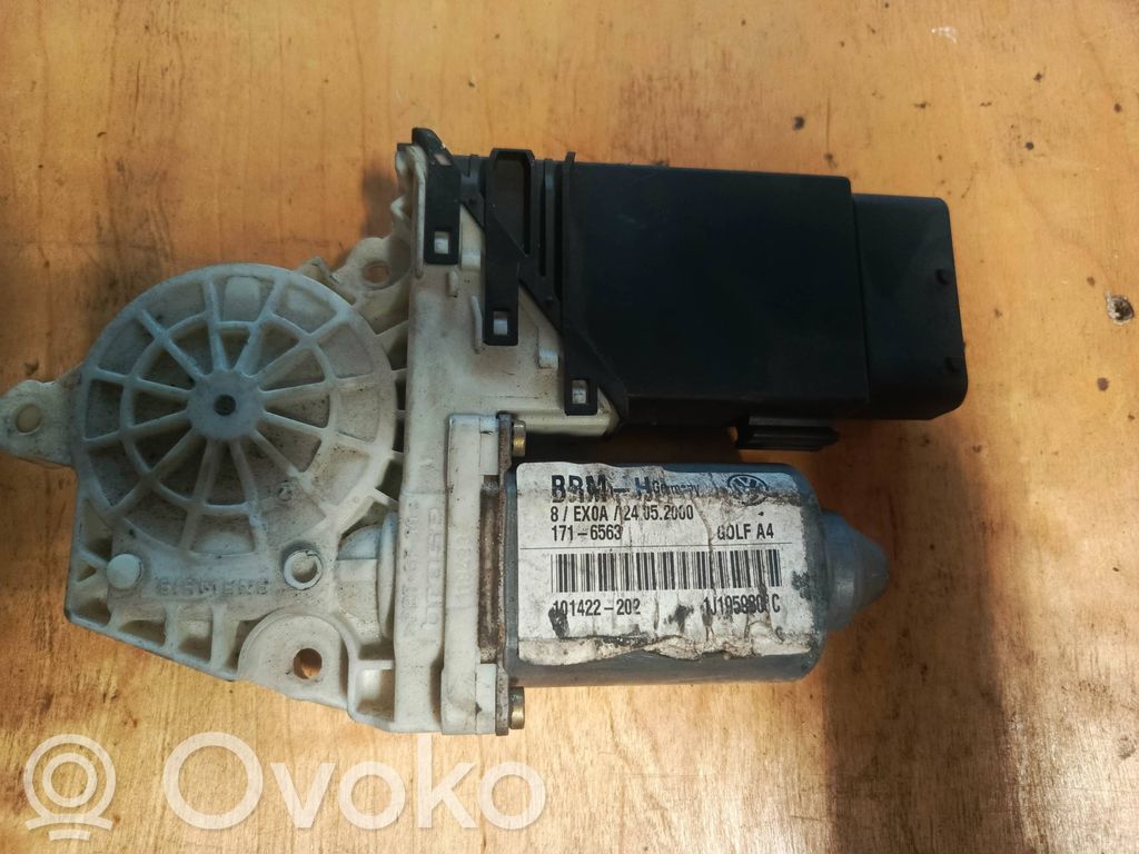 Volkswagen Golf IV Motorino alzacristalli della portiera anteriore 