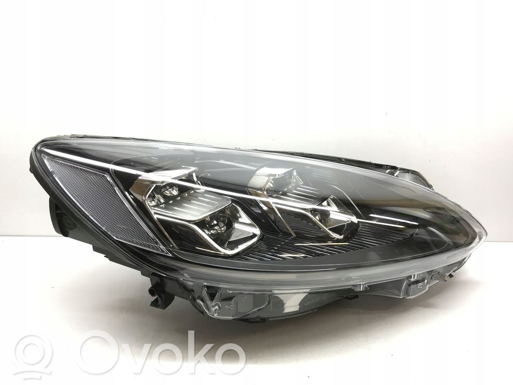Ford Kuga III Priekinių žibintų komplektas 