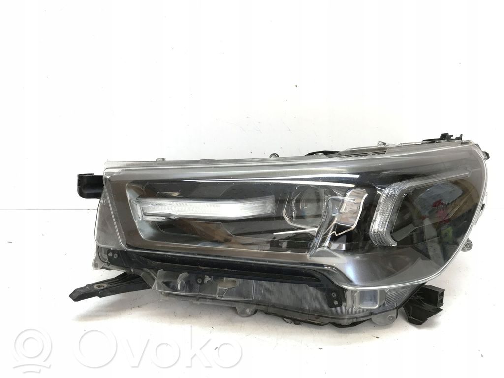 Toyota Hilux (AN120, AN130) Headlight/headlamp 