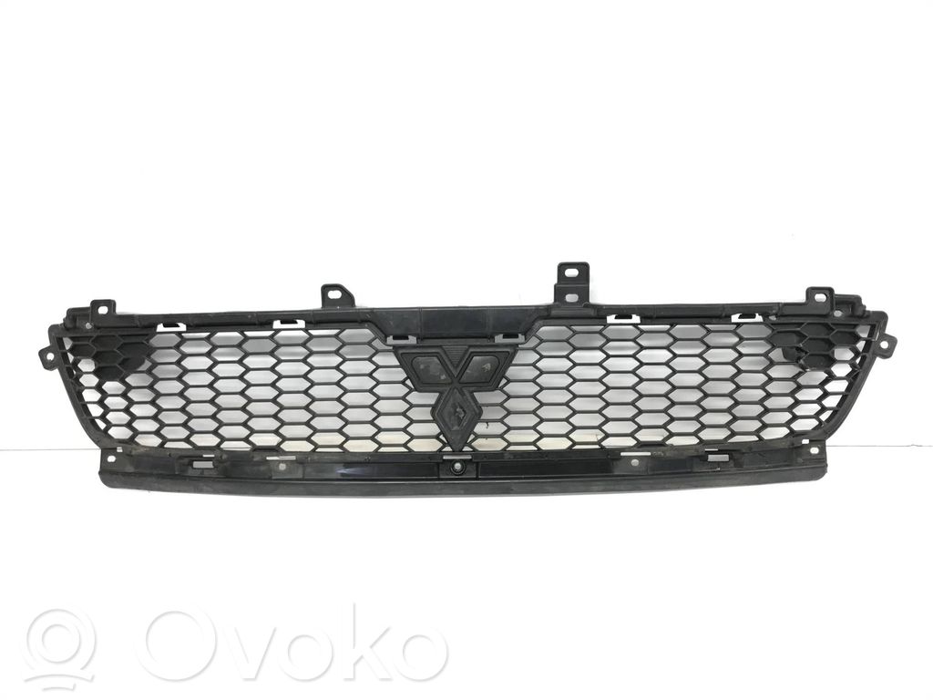 Mitsubishi Outlander Front bumper upper radiator grill 