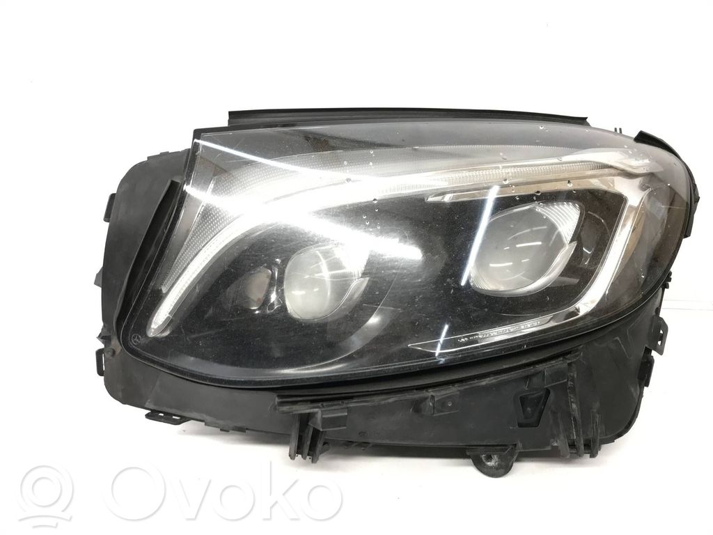 Mercedes-Benz GLC C253 Lampa przednia 